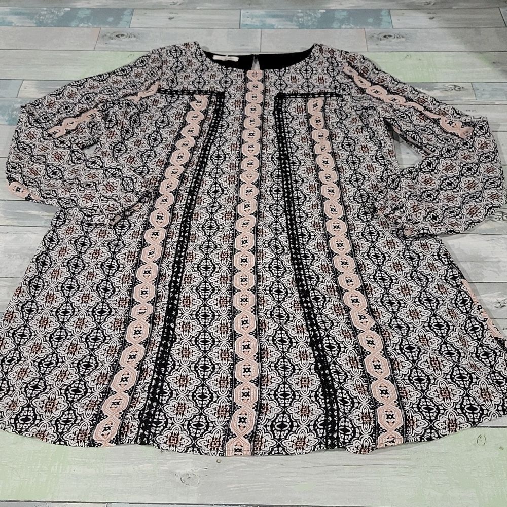 🦋Maurices Long Sleeved Dress size Medium